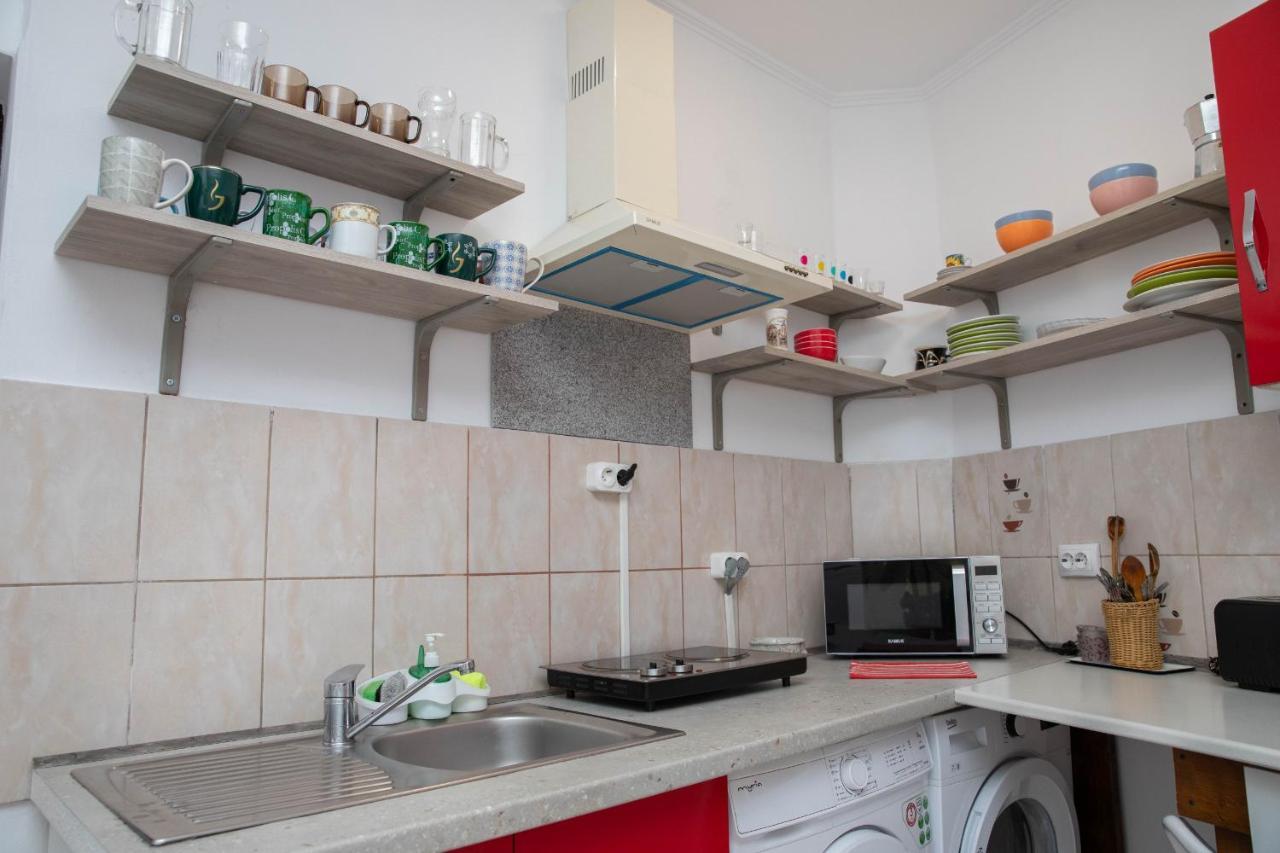 Cosy Apartment In City Centre Орадя Экстерьер фото
