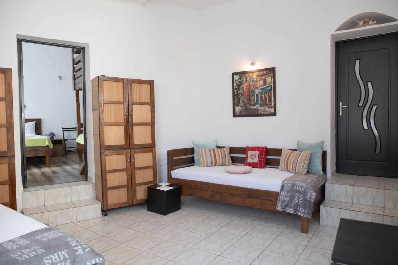 Cosy Apartment In City Centre Орадя Экстерьер фото