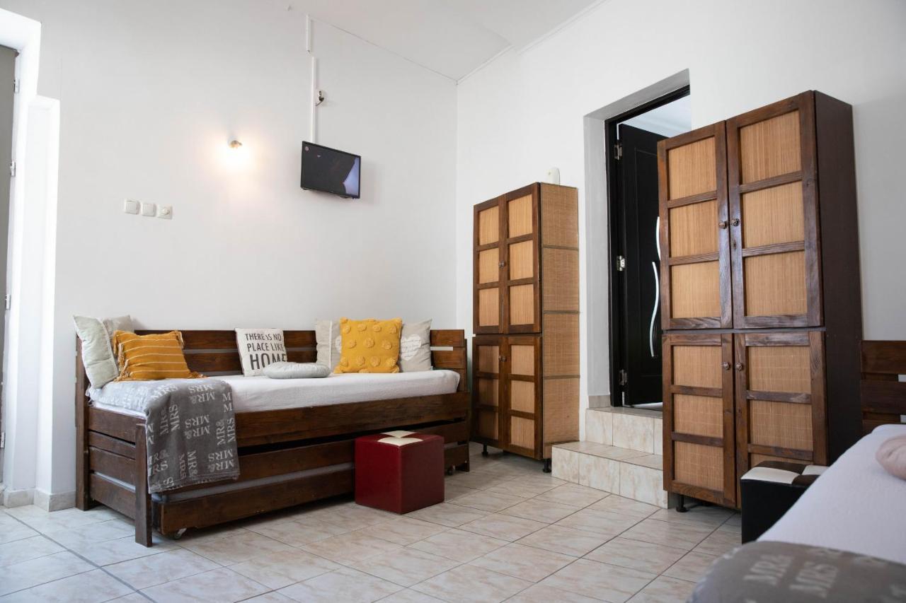 Cosy Apartment In City Centre Орадя Экстерьер фото