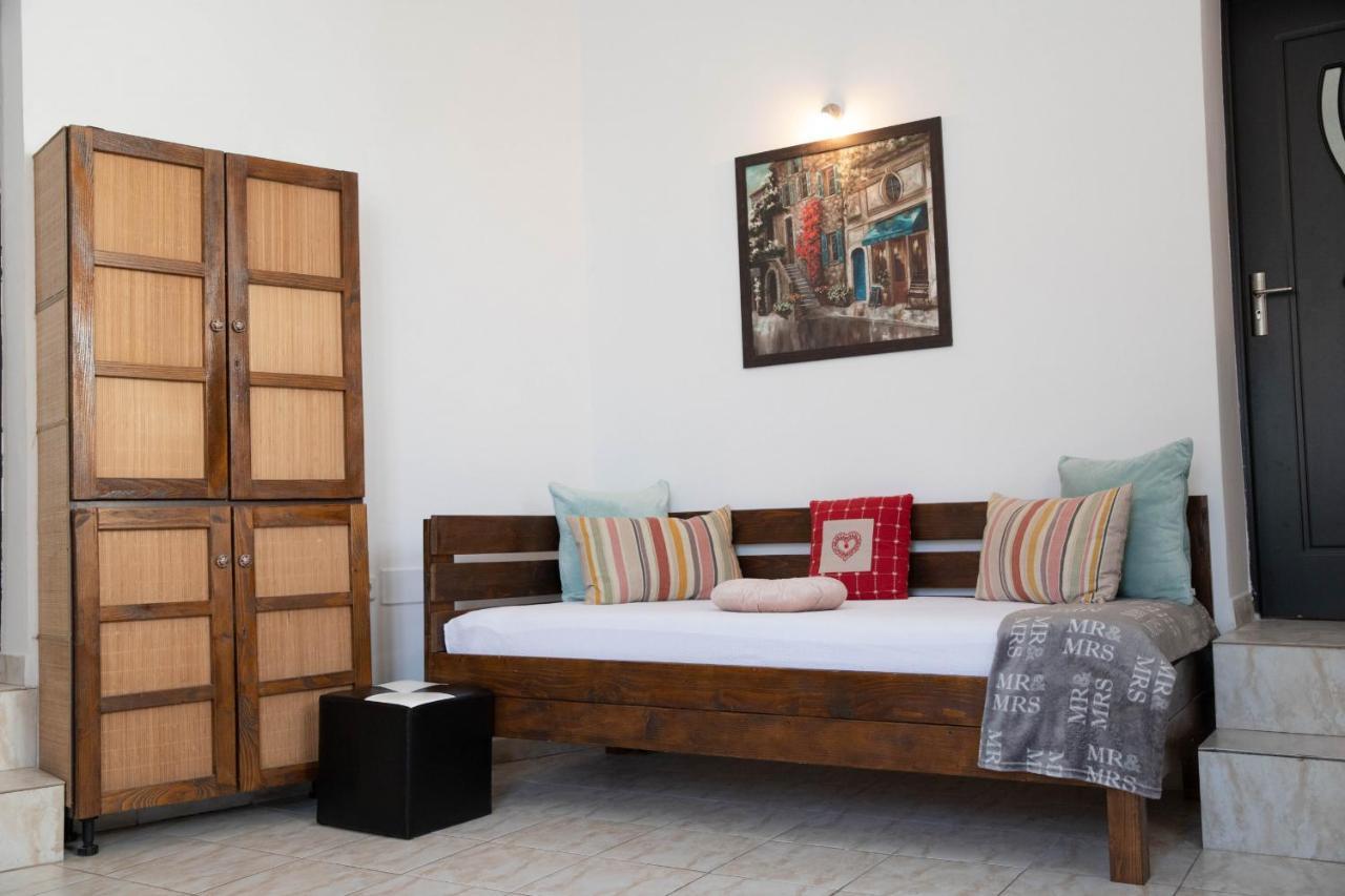 Cosy Apartment In City Centre Орадя Экстерьер фото